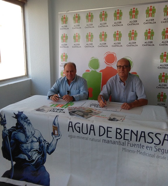 Agua de Benassal y Alcer Castalia firman acuerdo de colaboración.